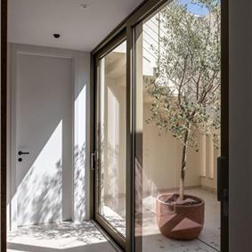 4-Bedroom Luxury Villa with Heated Pool, Ciovo near Trogir – Sleeps 8